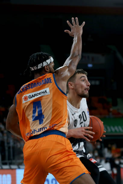 他将以全新 他将以全新